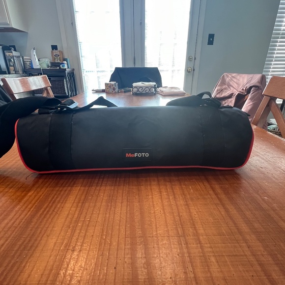 MeFOTO Camera Tri Pod - Picture 2 of 14